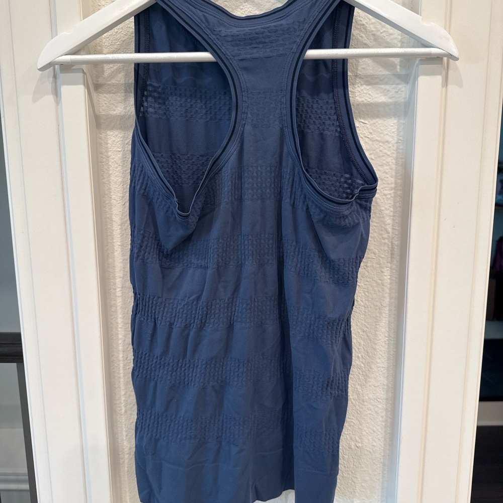 Athleta Navy Blue Seamless Textured Racerback Tank Top Size XS - Picture 4 of 4